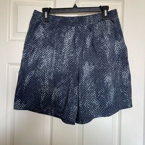 Lululemon PACEBREAKER 7” BNWOT large